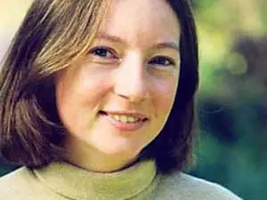 Alison Hills