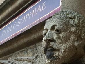 Philosophiae doorway